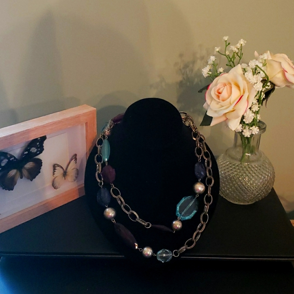 Long bead and chain link necklace
